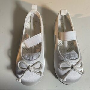 NIB Hehalnom Mary Jane Ivory Satin Ballet Flats With Bow Size 8 Toddler